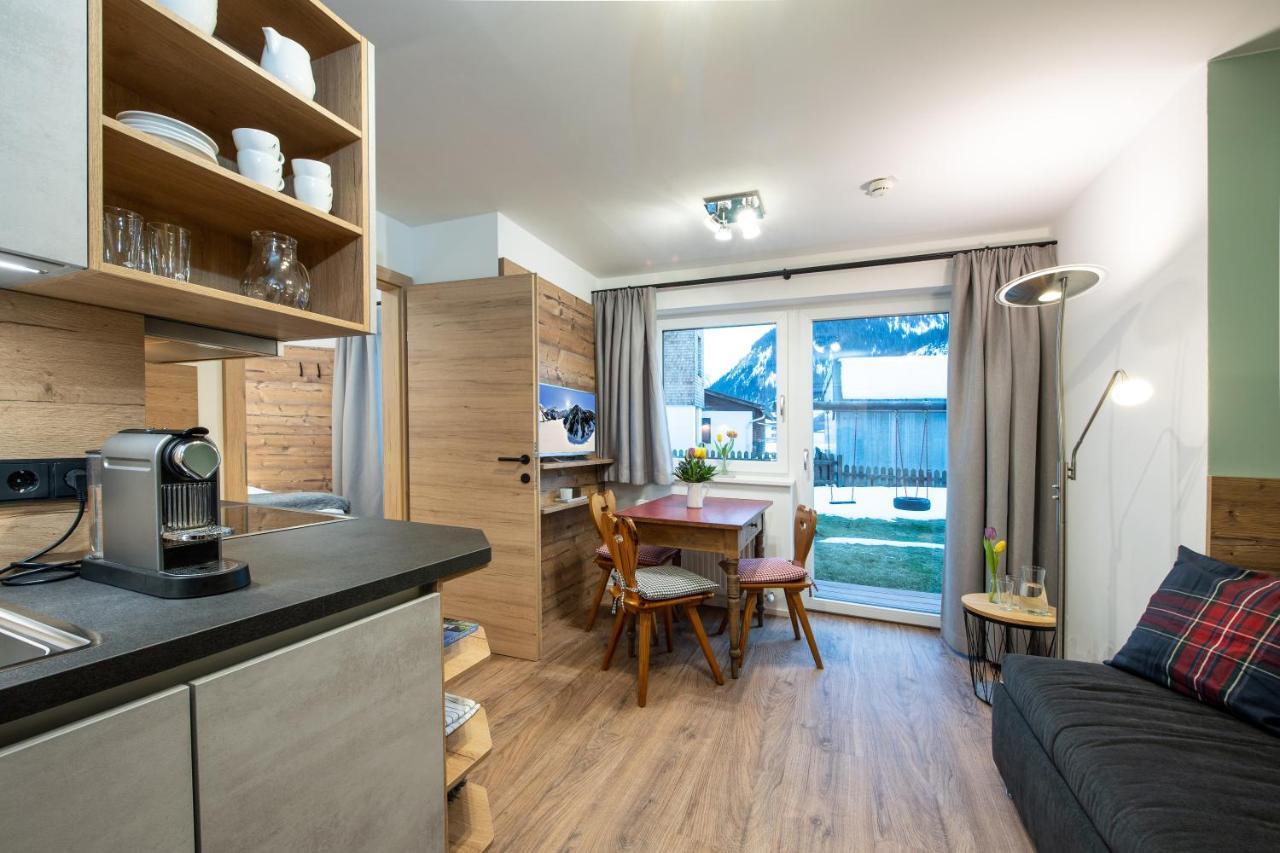 Kaeserstube Ferienwohnungen Tannheim Extérieur photo