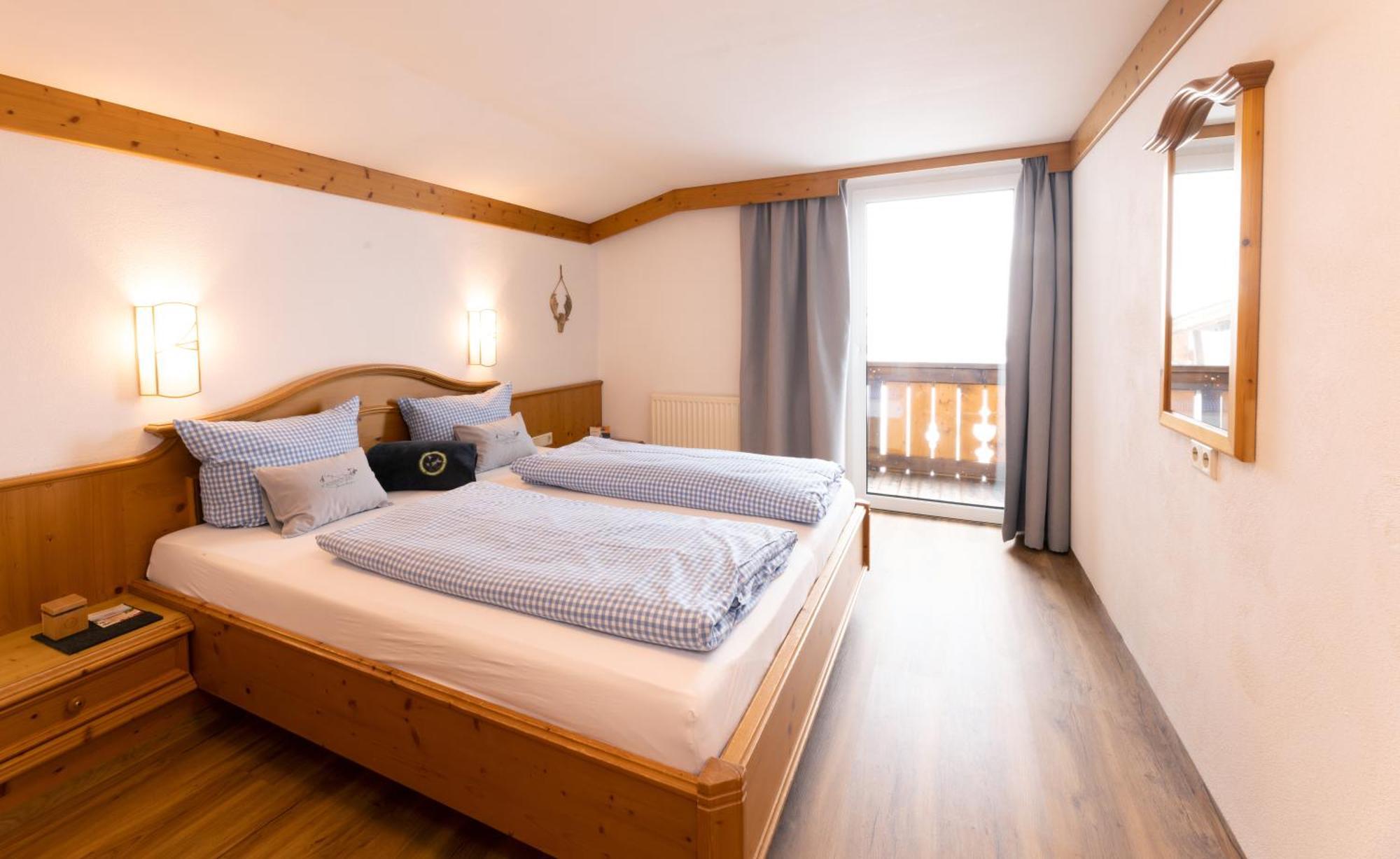 Kaeserstube Ferienwohnungen Tannheim Extérieur photo