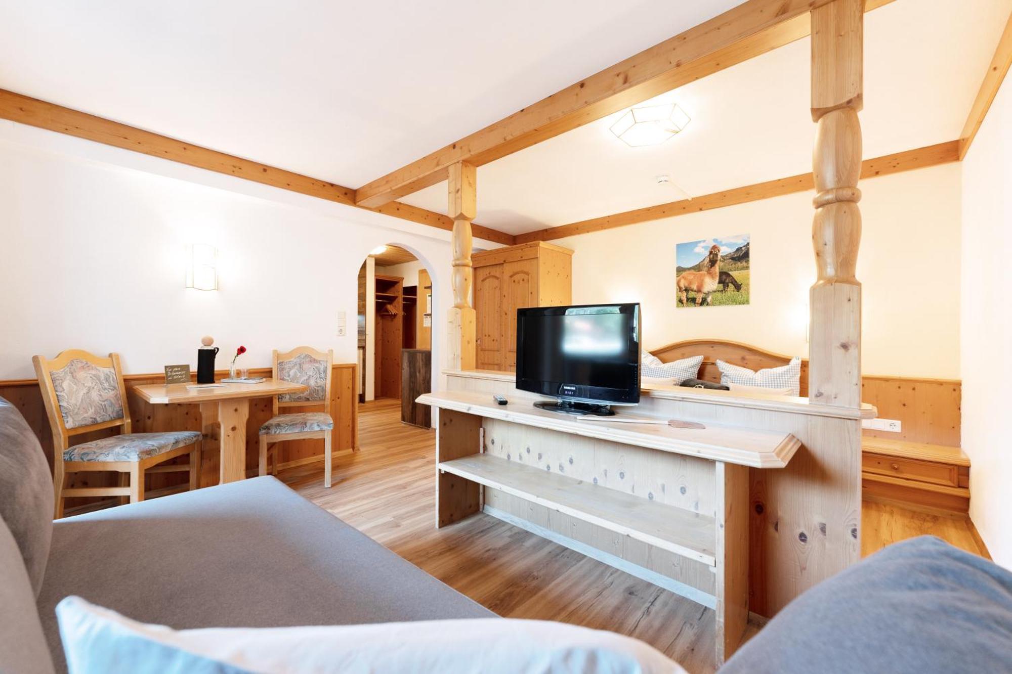 Kaeserstube Ferienwohnungen Tannheim Extérieur photo