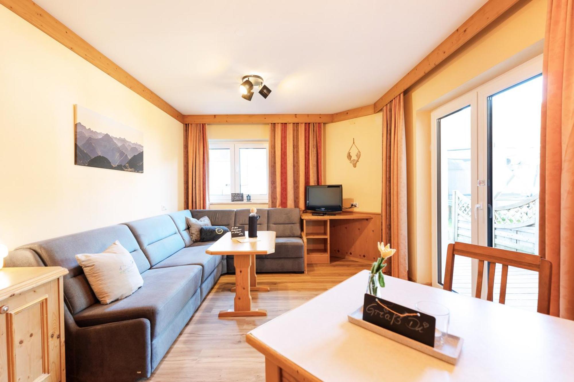 Kaeserstube Ferienwohnungen Tannheim Extérieur photo